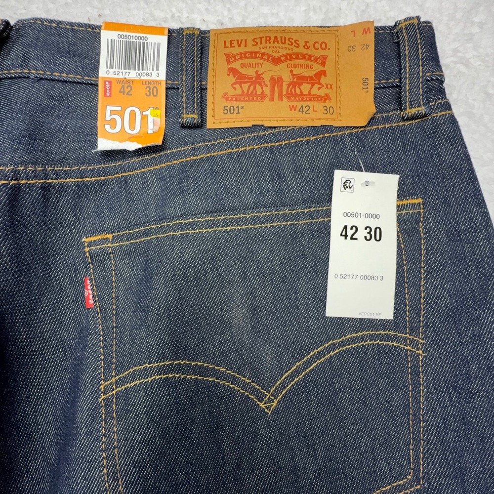 Levis 501 Original Fit Jeans Mens 42x30 Dark Wash Blue Denim 00501-0000